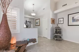 Photo #3: 6223416 Listing