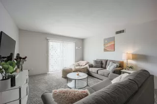 Photo #2: 6223567 Listing 