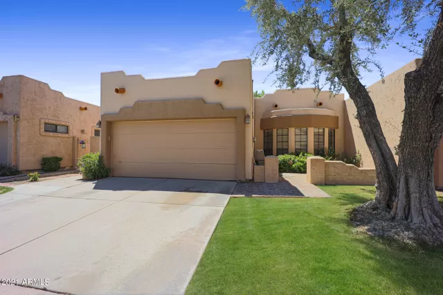 MLS: 6223576 Condo For Sale