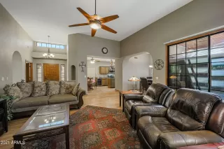 Photo #4: 6223576 Listing