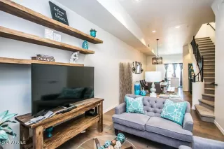 Photo #2: 6223972 Listing 