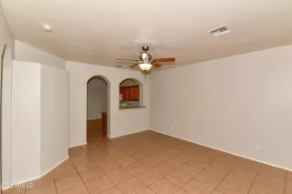 Photo #5: 6224044 Listing