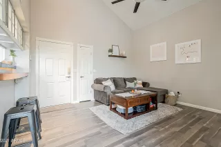 Photo #6: 6224306 Listing