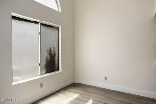 Photo #5: 6224358 Listing