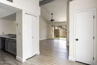 Photo #6: 6224358 Listing