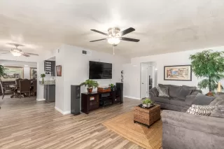 Photo #5: 6224460 Listing 