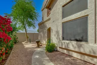 Photo #2: 6224835 Listing