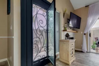 Photo #3: 6224835 Listing