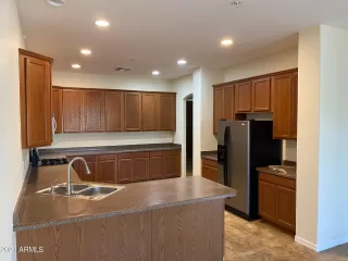 Photo #6: 6224868 Listing