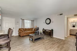 Photo #3: 6224971 Listing