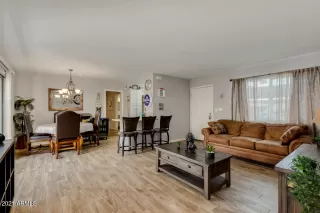 Photo #4: 6224971 Listing