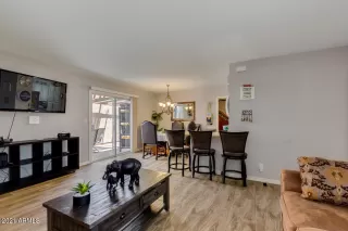 Photo #6: 6224971 Listing