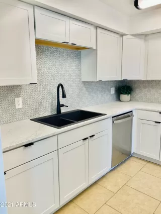 Photo #5: 6225058 Listing