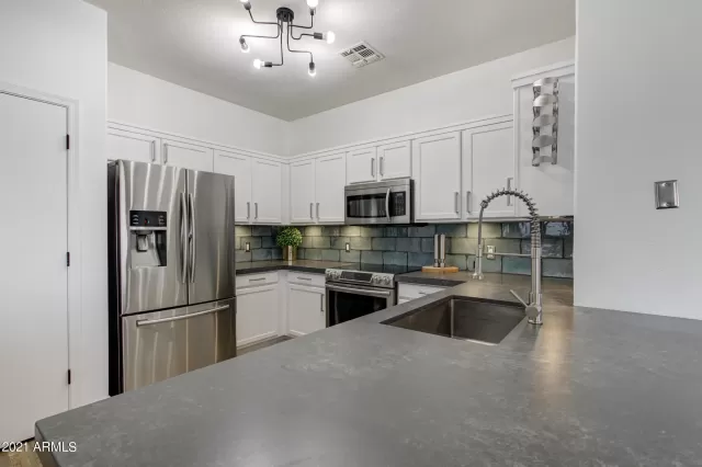 MLS: 6225112 Condo For Sale