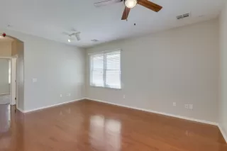 Photo #6: 6225466 Listing