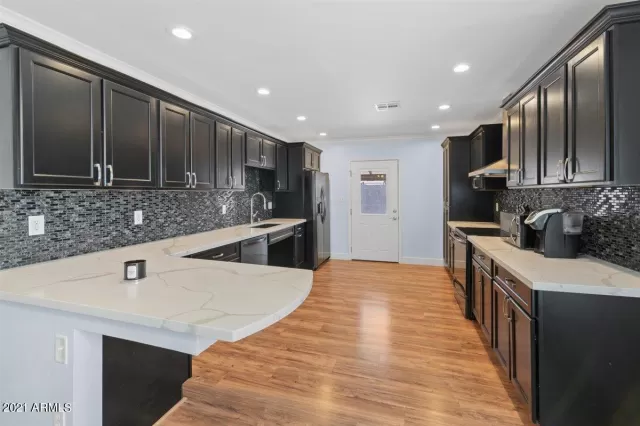 MLS: 6225554 Condo For Sale