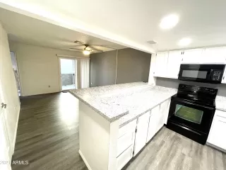 Photo #4: 6225869 Listing 