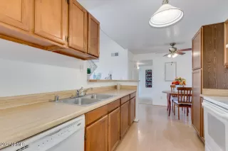 Photo #5: 6226921 Listing