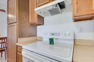 Photo #6: 6226921 Listing