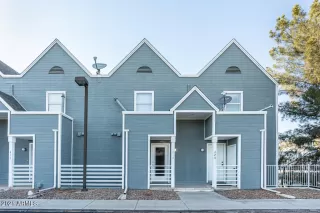 Photo #3: 6226954 Listing