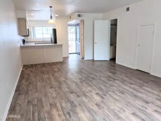 Photo #4: 6227309 Listing 