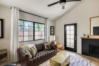 Photo #5: 6227760 Listing