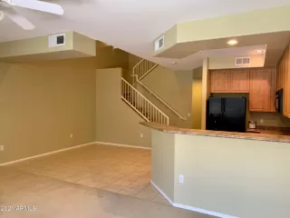 Photo #3: 6227785 Listing