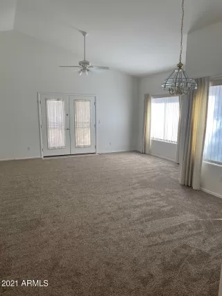 Photo #5: 6228443 Listing