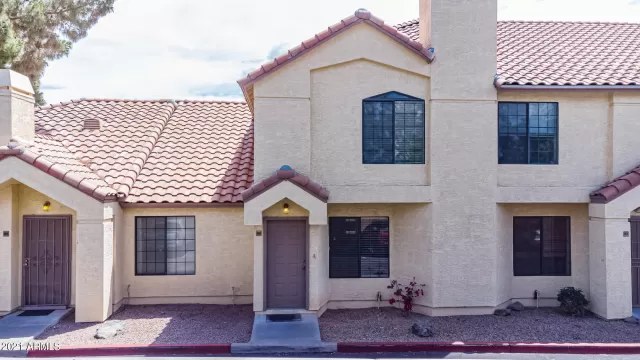 MLS: 6228969 Condo For Sale