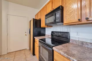 Photo #4: 6228988 Listing