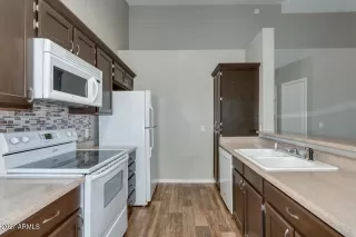 Photo #3: 6229077 Listing