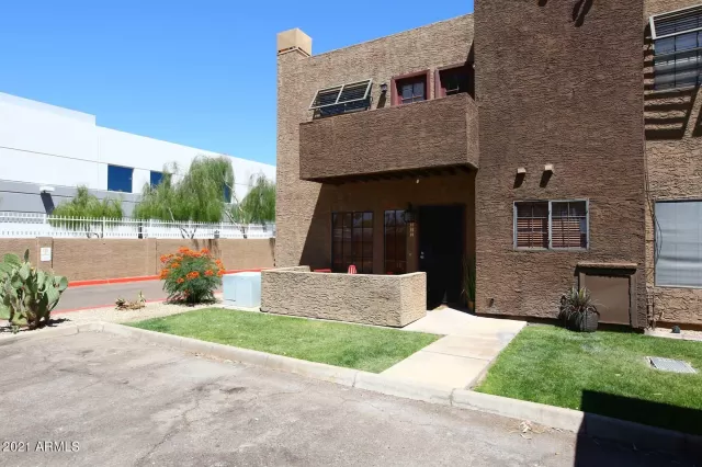 MLS: 6229163 Condo For Sale