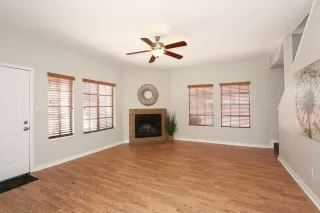 Photo #3: 6229163 Listing