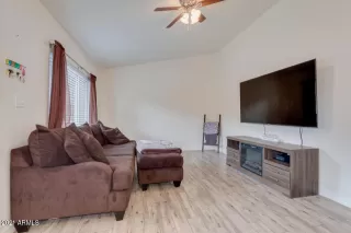 Photo #4: 6229188 Listing