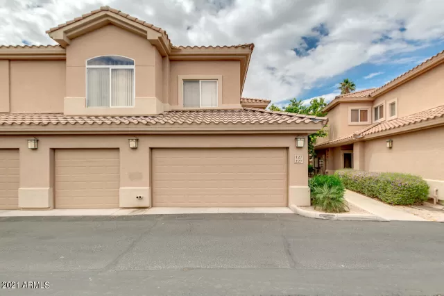 MLS: 6229233 Condo For Sale