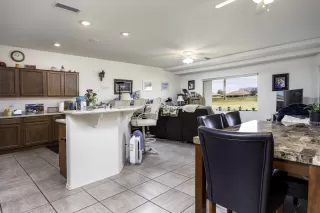 Photo #3: 6229257 Listing 