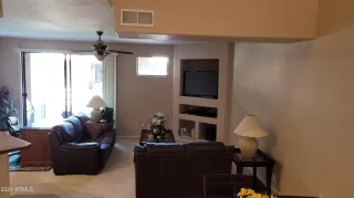 Photo #5: 6229264 Listing