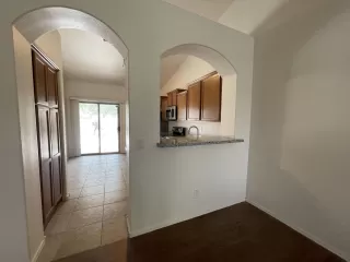 Photo #4: 6229478 Listing