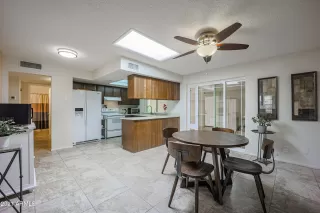 Photo #5: 6229595 Listing