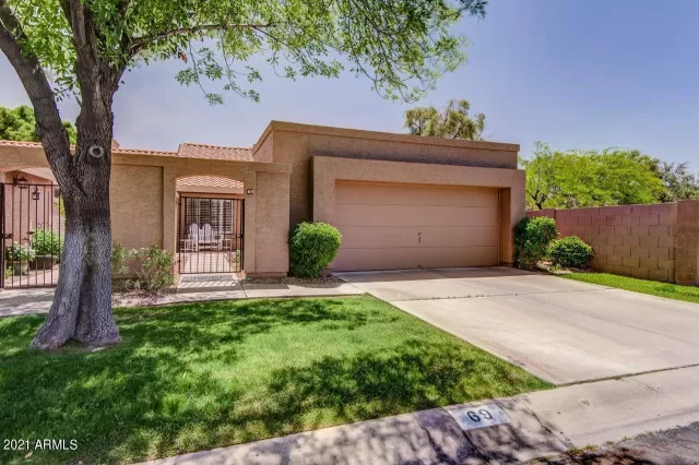 MLS: 6229640 Condo For Sale