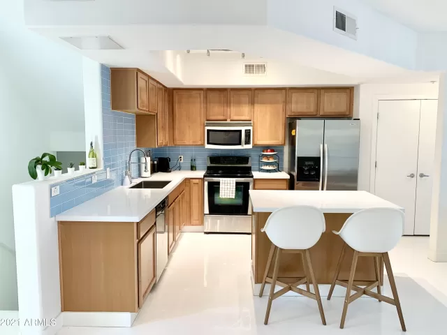 MLS: 6229743 Condo For Sale