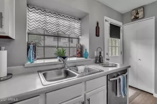 Photo #5: 6230170 Listing 