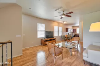 Photo #4: 6230372 Listing