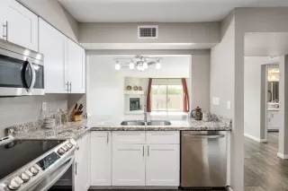 Photo #4: 6230417 Listing