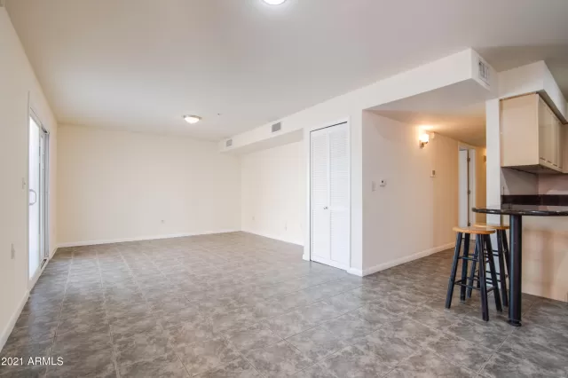 MLS: 6230572 Condo For Sale