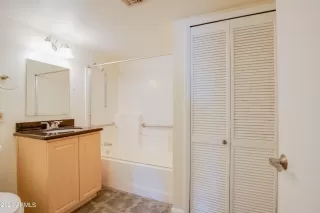 Photo #6: 6230572 Listing