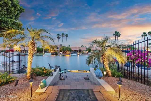 MLS: 6230981 Condo For Sale