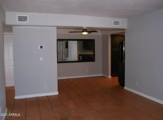 Photo #6: 6231032 Listing