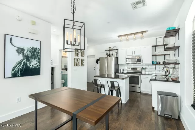 MLS: 6231460 Condo For Sale