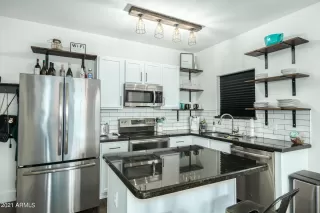 Photo #3: 6231460 Listing 